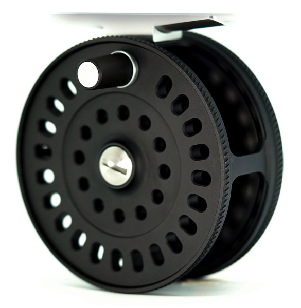 Iwana MINAMI Trout Fly Reel black